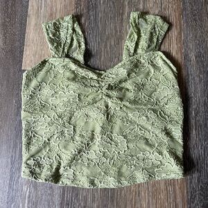 Cute cropped lace summer tank!